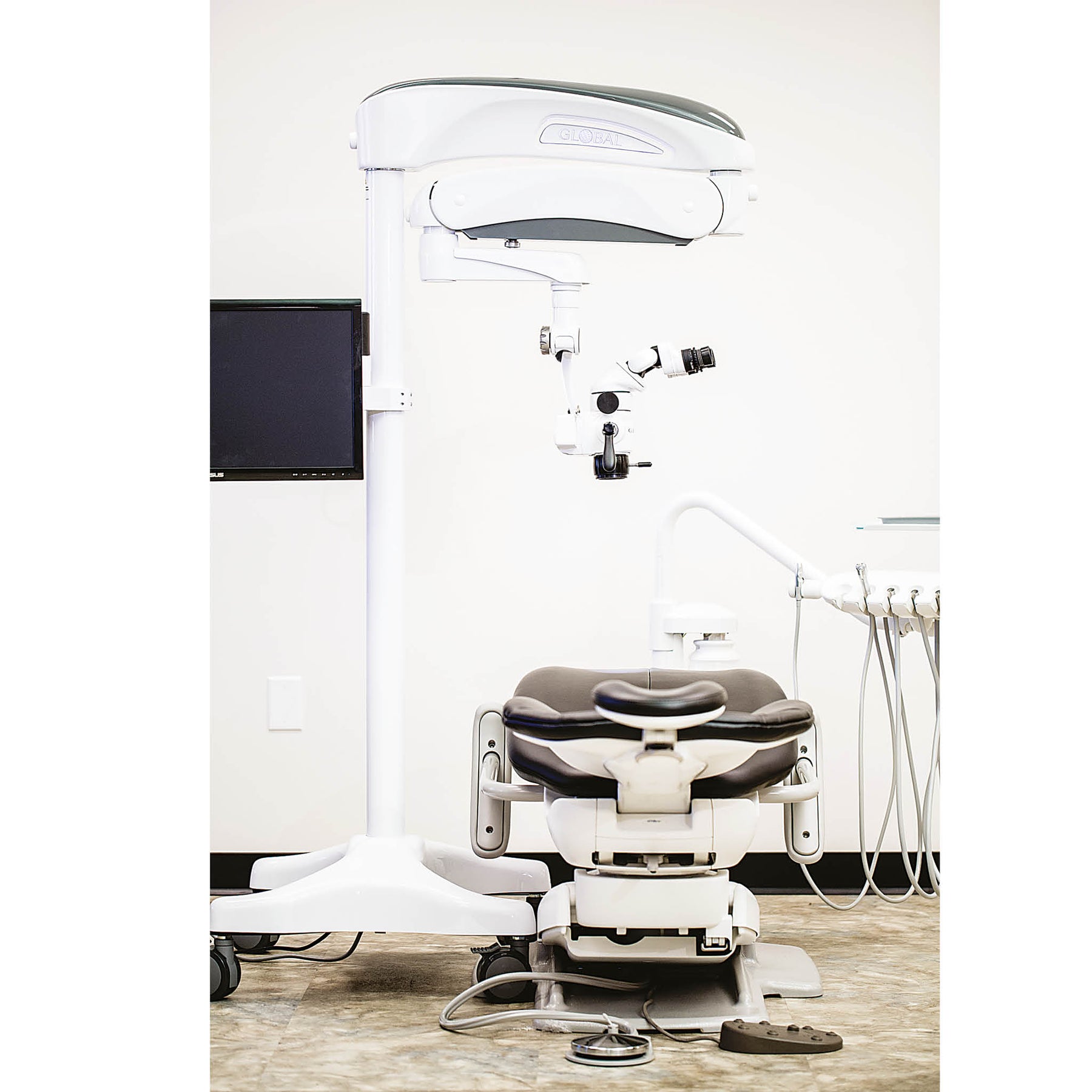 Global A-Series Dental Microscope and Microsurgeons Chair the total clinic set up