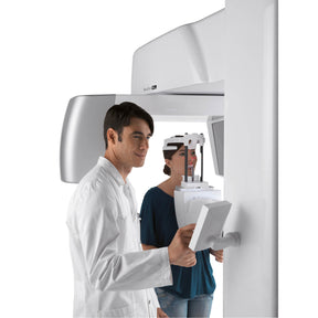 NewTom VGi Evo, the complete maxillofacial/ENT Cone Beam CT. The patented head support unit offers 7 stability (contact) points and laser guides for the utmost precision in the positioning of the patient.