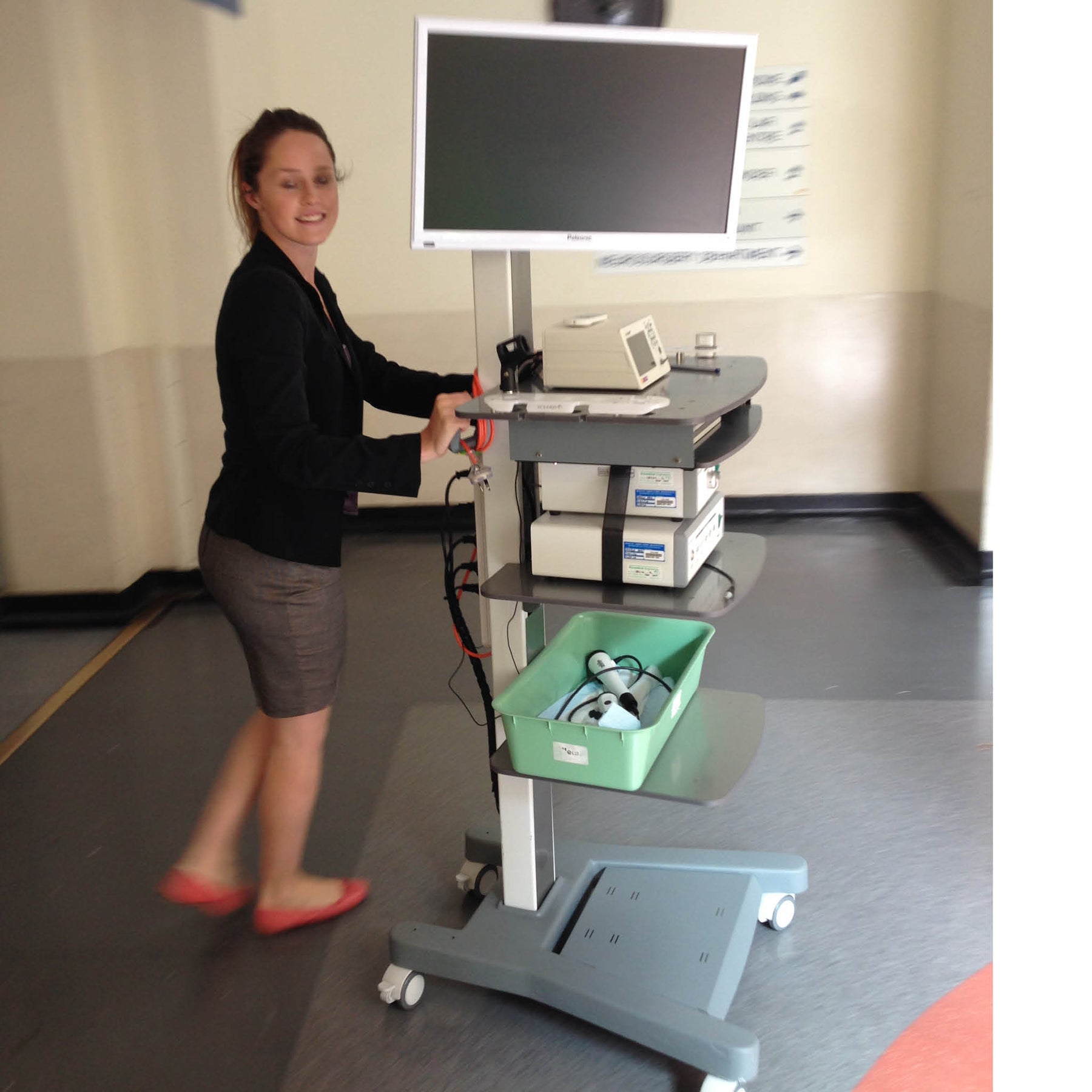 The Ecleris Equipment Cart is fitted with lockable medical grade castors for smooth movement around the clinic