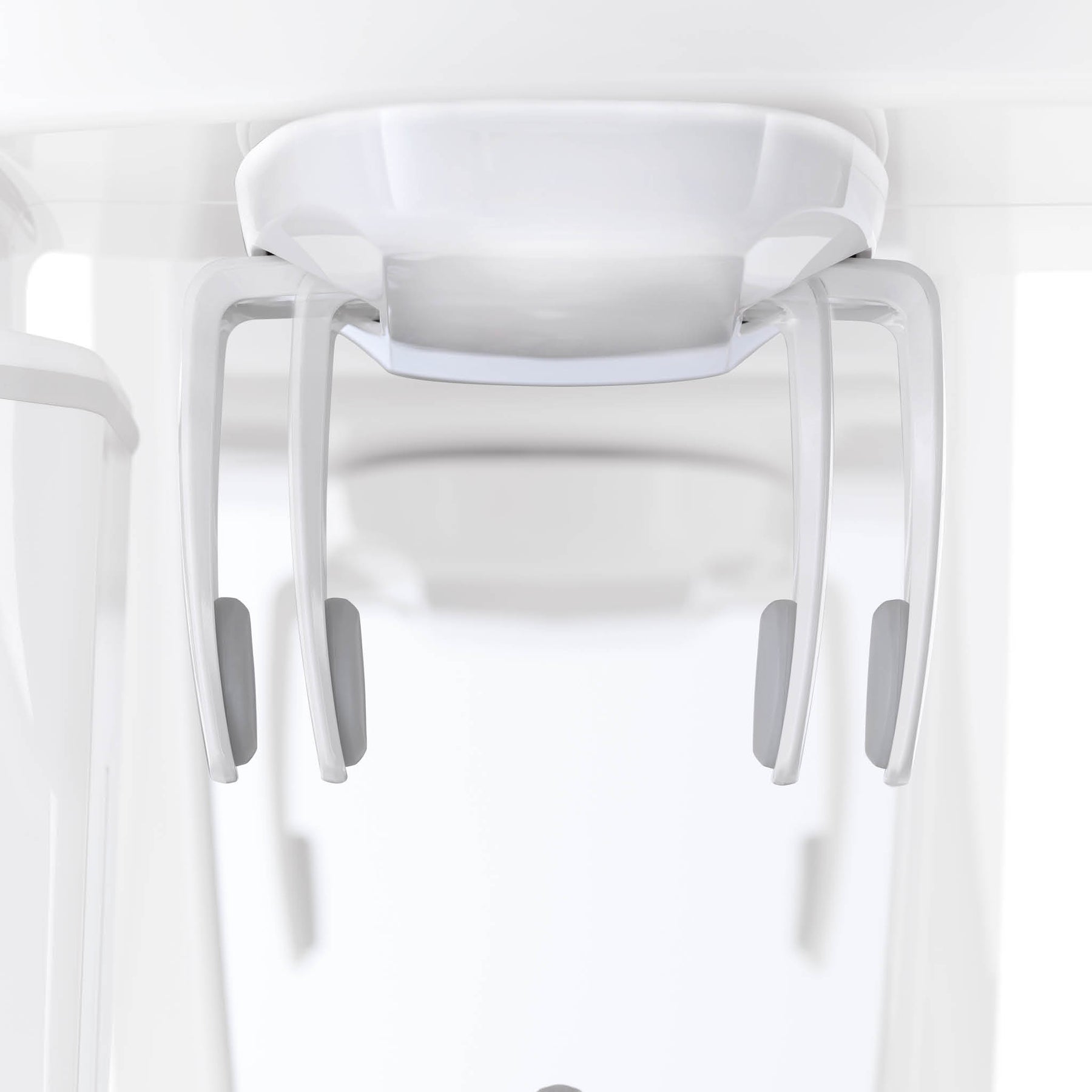 NewTom GO 2D/3D. The head support unit, which includes four partly adjustable contact points, guides the patient into the correct position for every kind of examination.